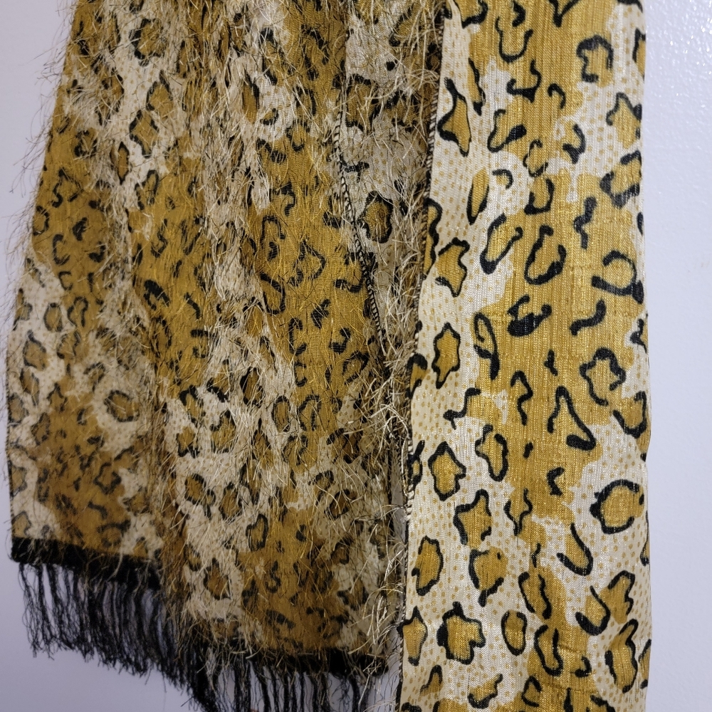 Leopard scarf